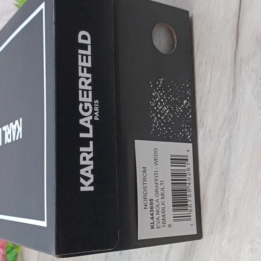 Karl Lagerfeld Nola Graffiti Wedge NIB - Picture 9 of 9